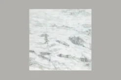Eleganter Couchtisch ELEMENTS 50cm weiß mit polierter Marmor-Platte